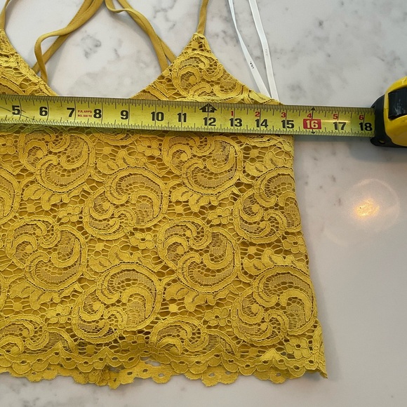 JOA lace tank crop top - Picture 4 of 8